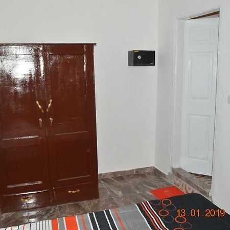 Sukuta Nema Guest House بانجول المظهر الخارجي الصورة